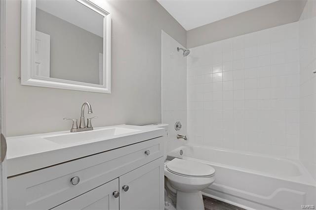 Building Photo - 655 Foxtail Dr