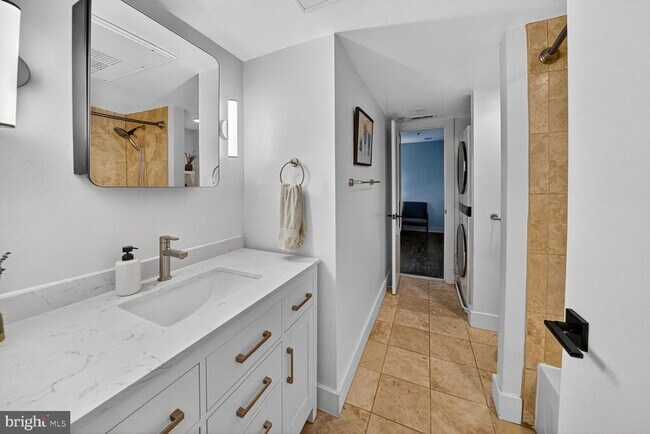 Building Photo - 2608 Sherman Ave NW