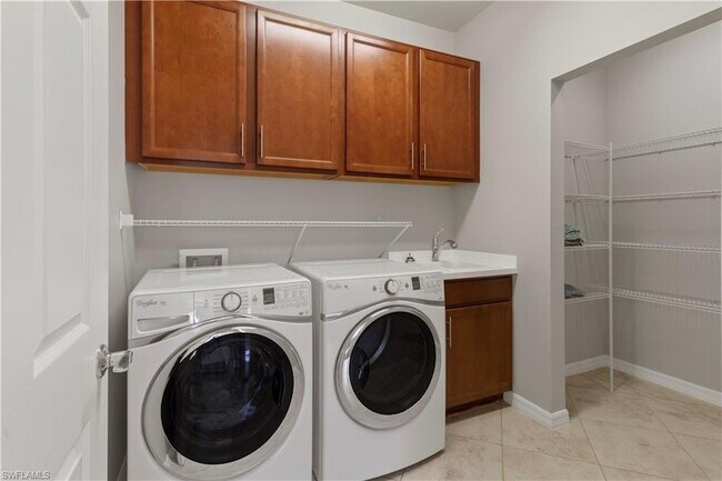 Building Photo - 6068 Triumph Ln