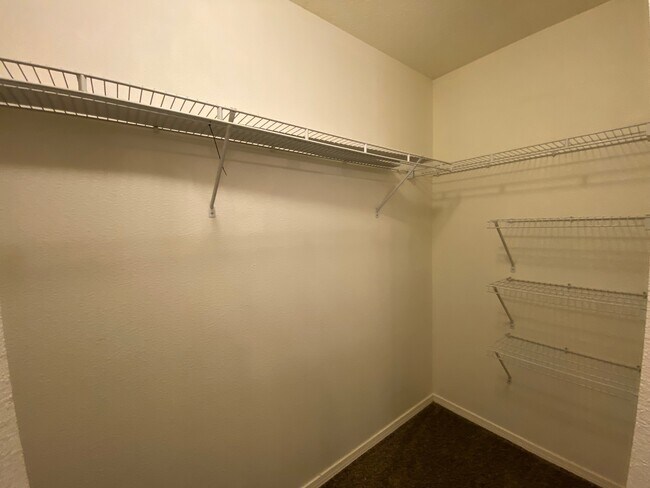 Building Photo - 3011 Woodbridge St