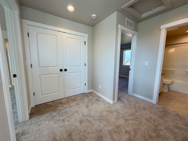 Building Photo - 1219 105th Avenue Ct