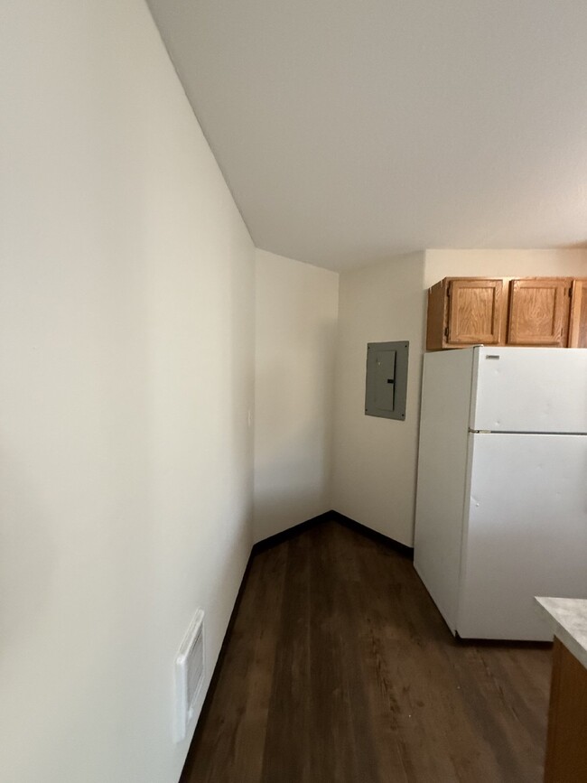 Building Photo - 1-Bedroom with new laminate flooring; Near...