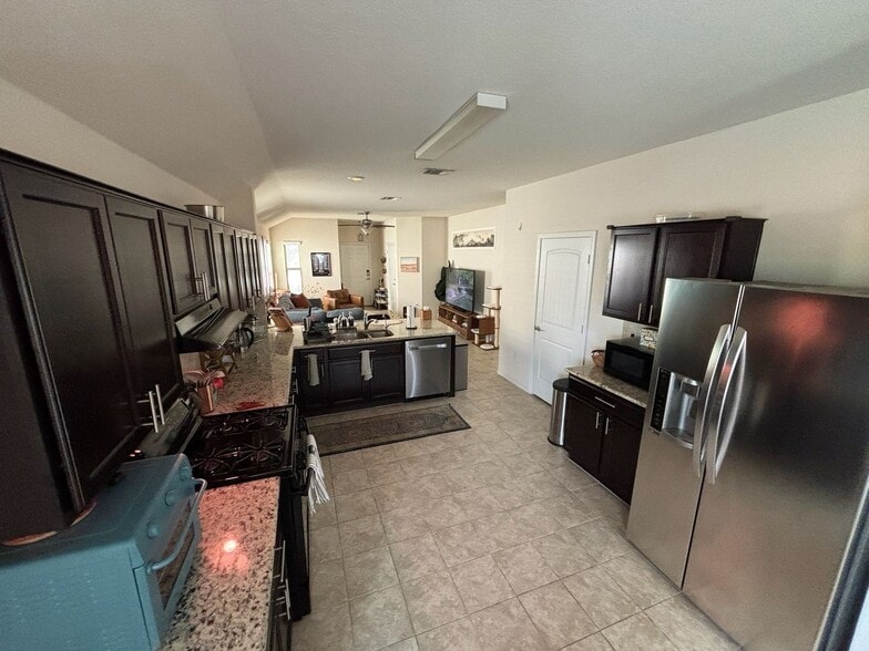Building Photo - 3509 Black Granite Dr