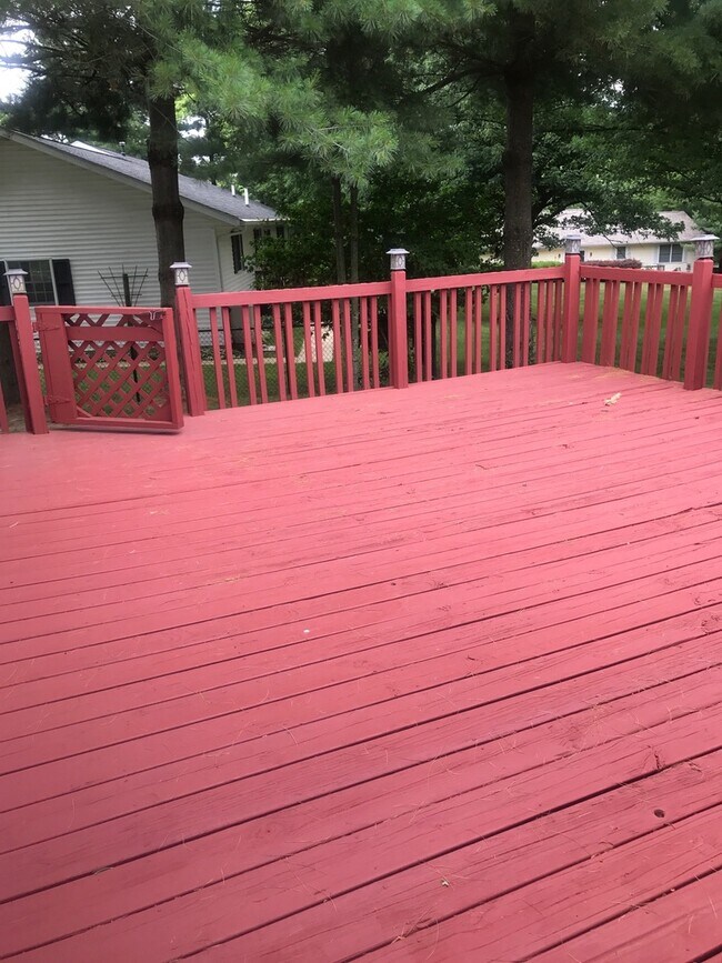 Building Photo - * August 2026* GREAT 3 Bed House!!