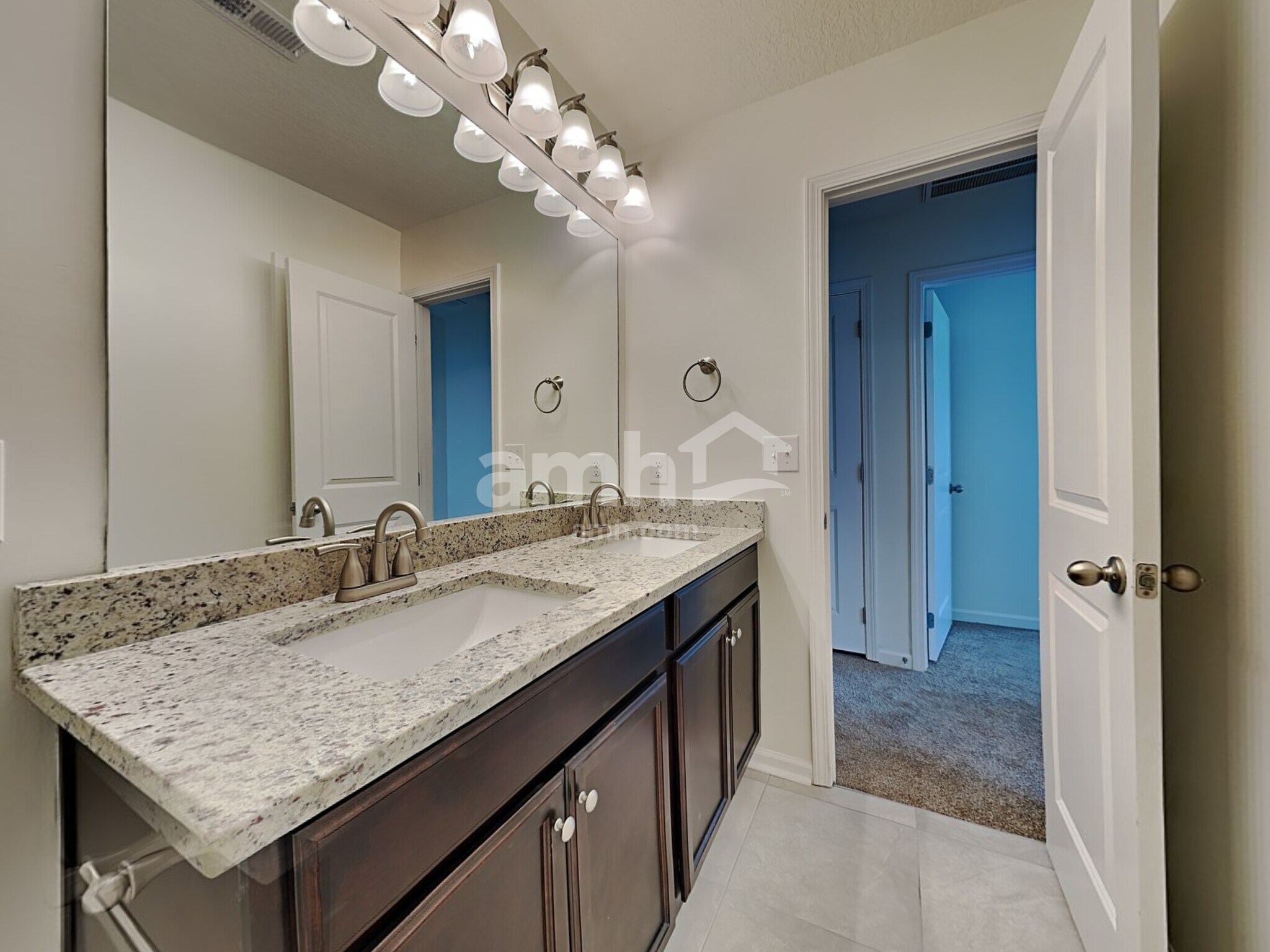 Building Photo - 2578 Cottonwood Dr