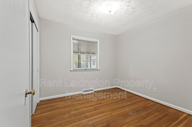 Building Photo - 2125 Talisman Rd