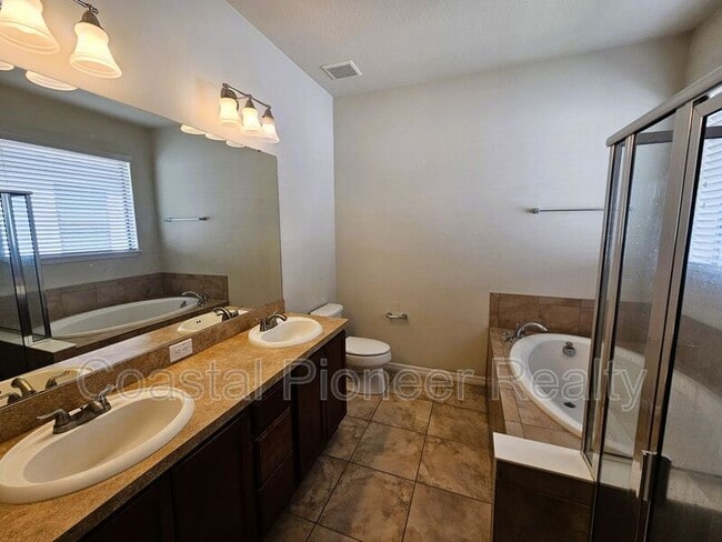 Building Photo - 6302 Magnolia Park Blvd