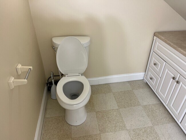 Building Photo - 3 City Ave