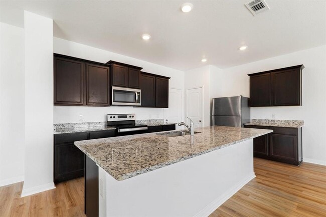 Building Photo - 317 Cres Park Dr