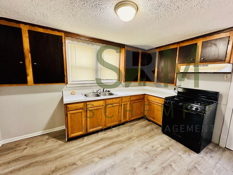 Building Photo - 3761 Lentz Ave