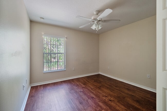 Building Photo - 511 Paulling Dr