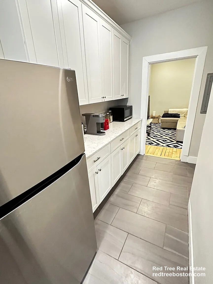 Building Photo - 1284 Commonwealth Ave