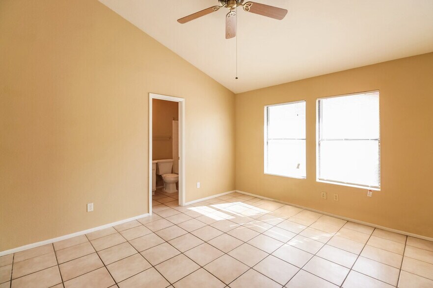 Building Photo - 4125 E La Puente Ave