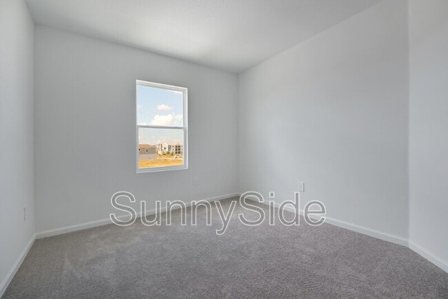 Building Photo - 2939 Maloof Dr