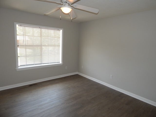 Building Photo - 515 N Walnut St