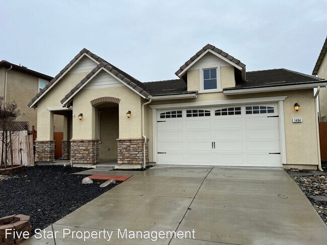 Building Photo - 4 br, 2 bath House - 1484 Rock Springs Ave