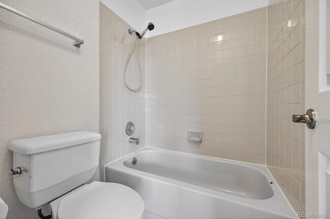 Building Photo - For Rent – $2,195/month | Stanton Farms Townhome in Littleton