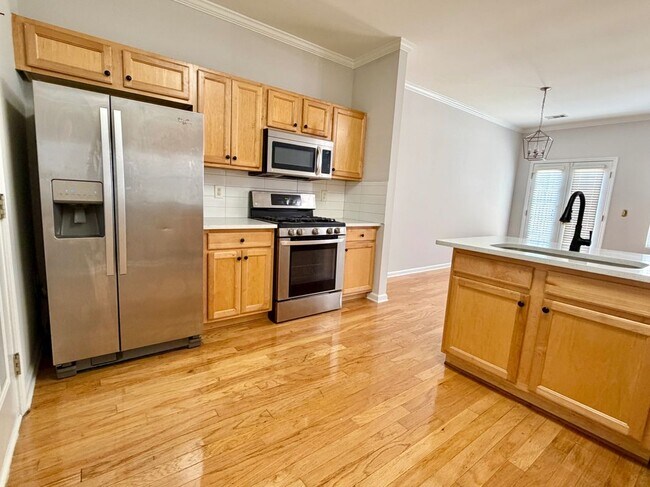 Building Photo - 4216 Rogers Creek Ct