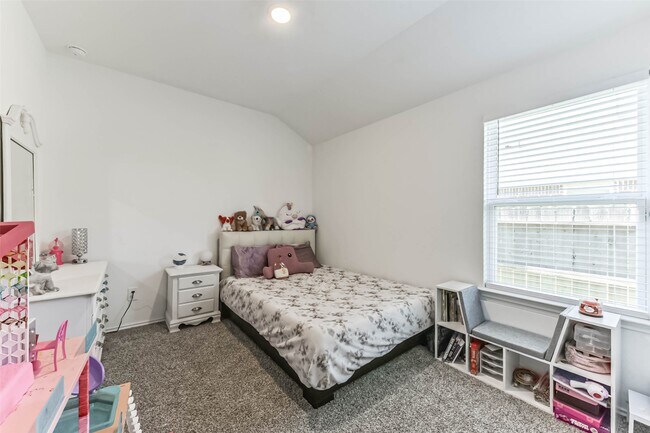 Building Photo - 712 Brazos Trl