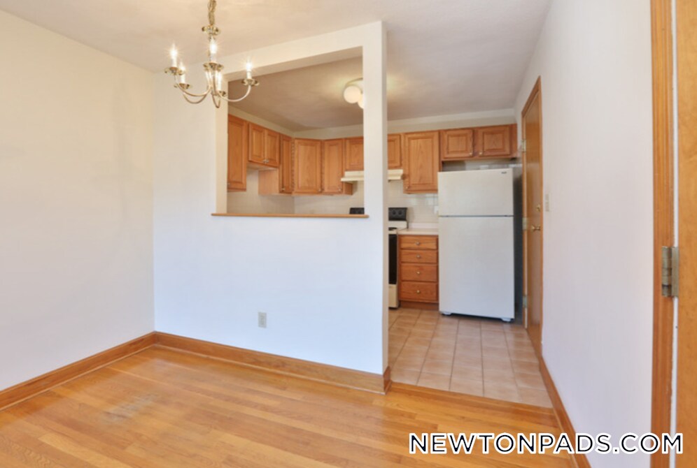 Building Photo - 276 Grove St