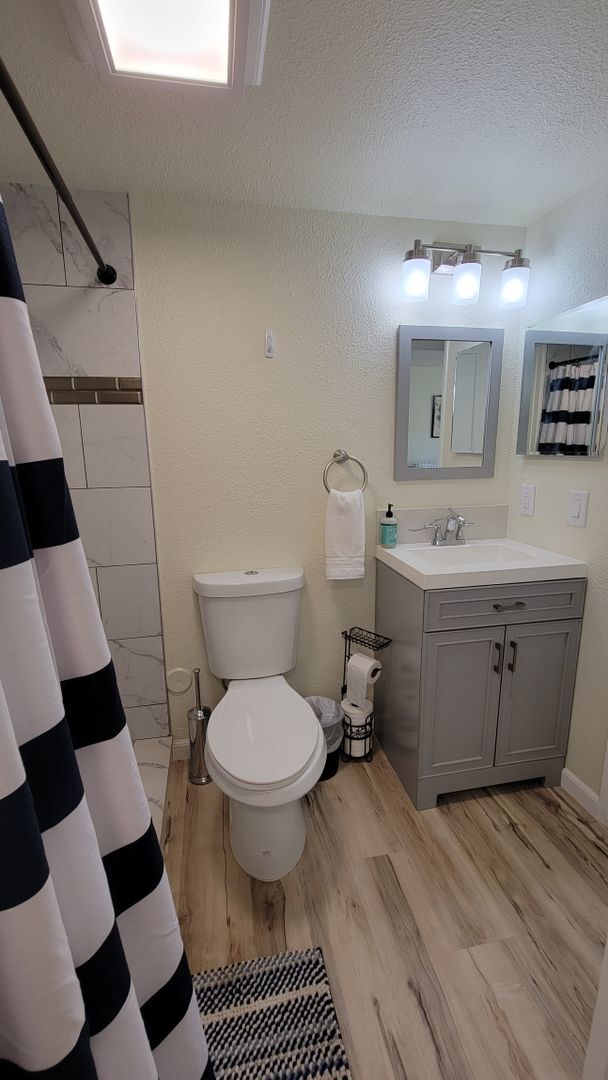 Building Photo - Furnished Downstairs Unit In North Kihei