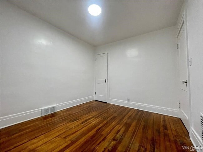 Building Photo - 434 23rd St