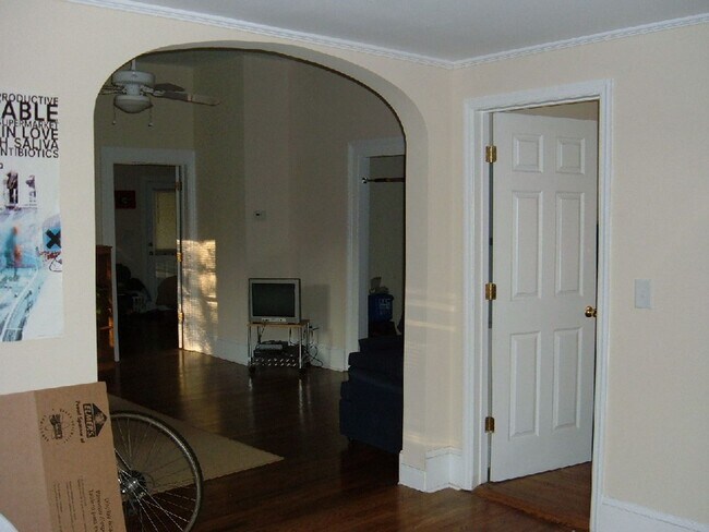 Building Photo - 195 Barrow St