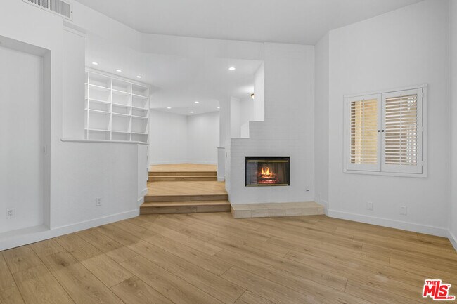 Primary Photo - 18730 Hatteras St