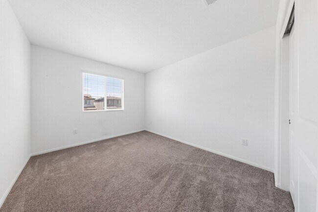 Building Photo - Modern 3-Bedroom + Loft Near VA Hospital