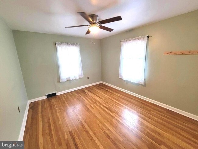 Building Photo - 426 Grant Ave