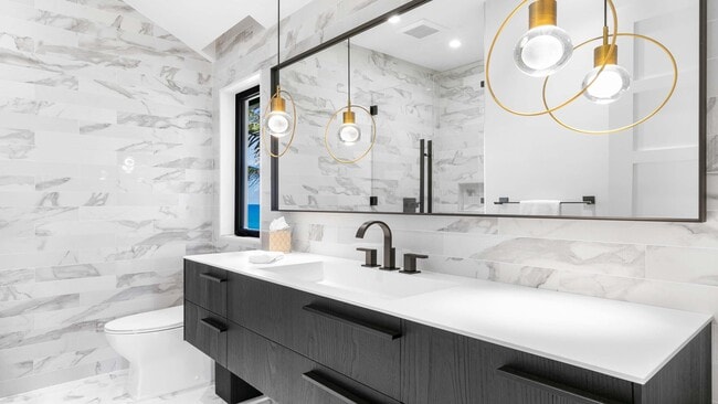 Building Photo - 6029 Old Ocean Blvd