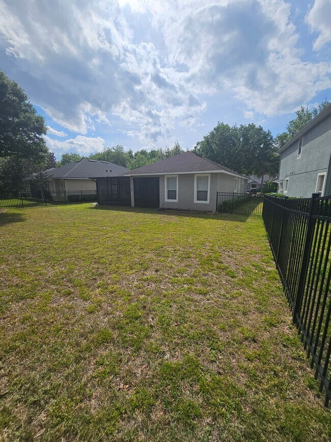Building Photo - Victoria Park 3 Bedroom Home in Deland