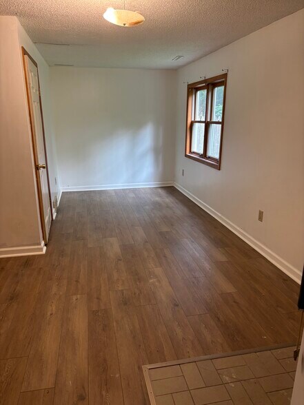 Building Photo - 113 Woodin Rd