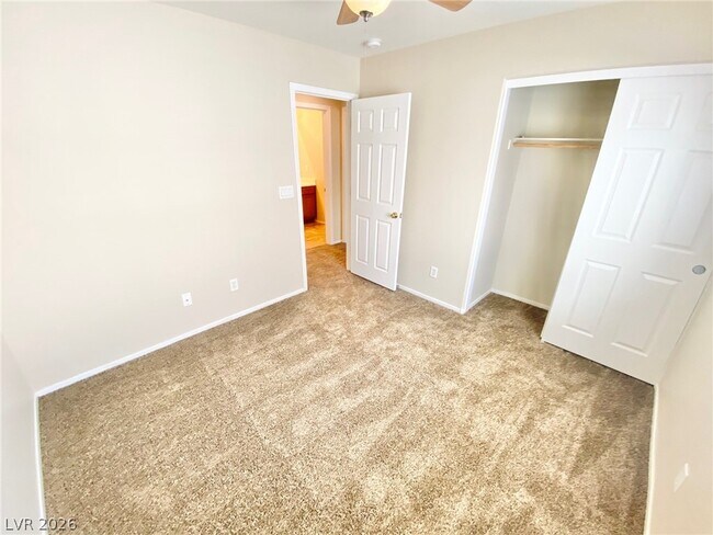 Building Photo - 1015 Maple Pines Ave