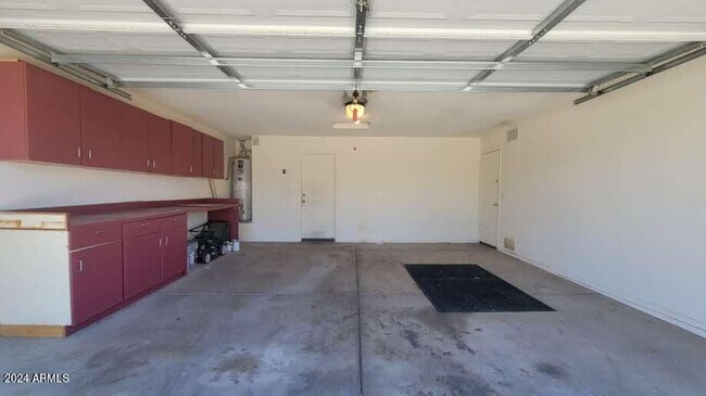 Building Photo - 5325 N 124th Ave