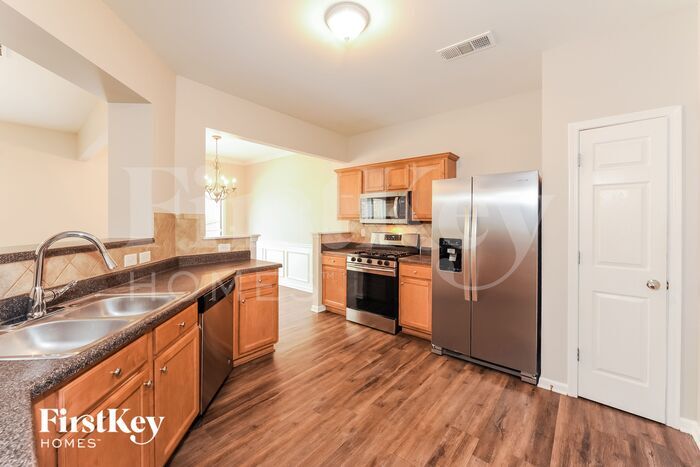 Building Photo - 5440 Crestwick Wy