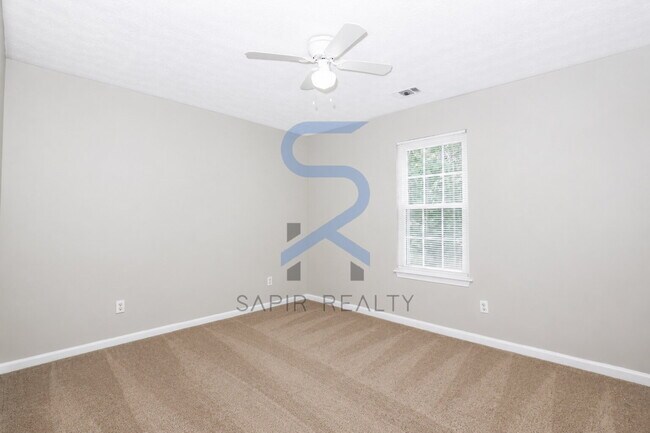 Building Photo - Chestnut Lake Preserve Gem – Beautiful 4BR Home in Lithonia