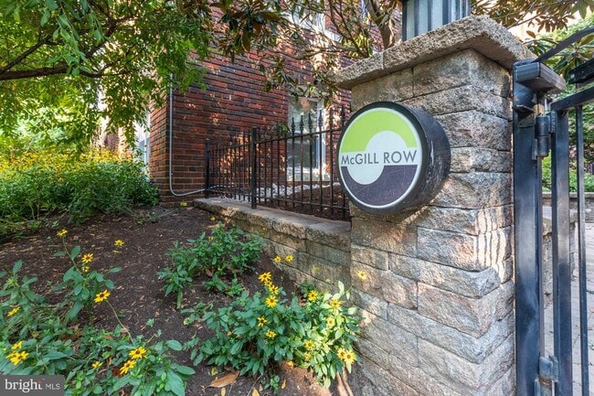 Building Photo - 2201 2nd St NW