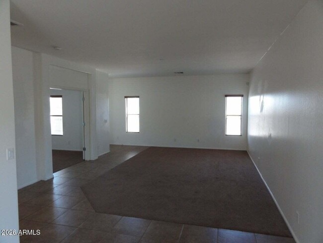 Building Photo - 44215 Caven Dr
