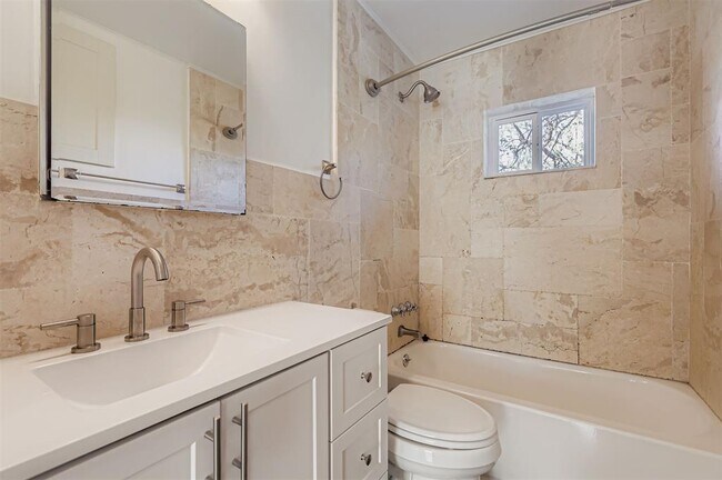 Building Photo - 5702 Fairlane Dr