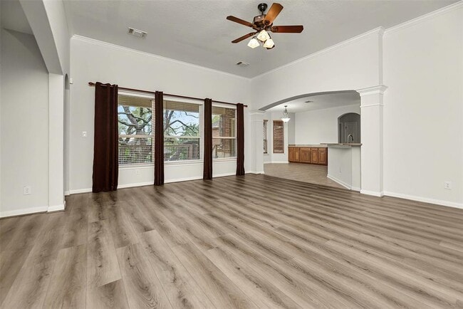 Building Photo - 2220 Comal Springs