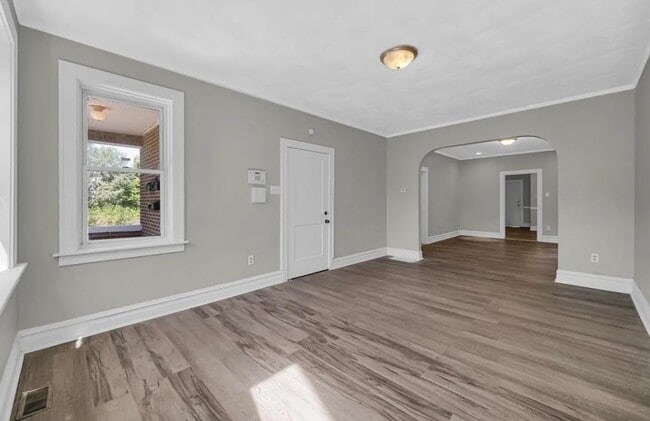 Building Photo - 1319 Marshall St