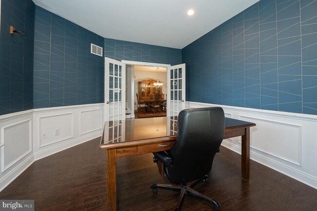 Building Photo - 3701 Parris Blvd