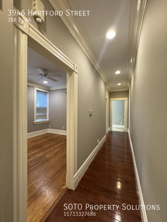 Building Photo - 3946 Hartford St