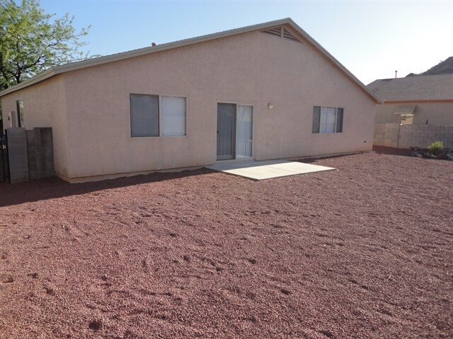 Building Photo - 2990 W Calle Rosalinda