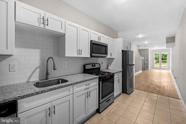 Building Photo - 1605 Clifton Ave