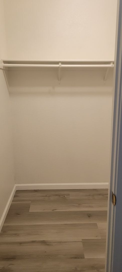 Building Photo - Your Next Home in One of Roseville’s Most Desired Neighborhoods!