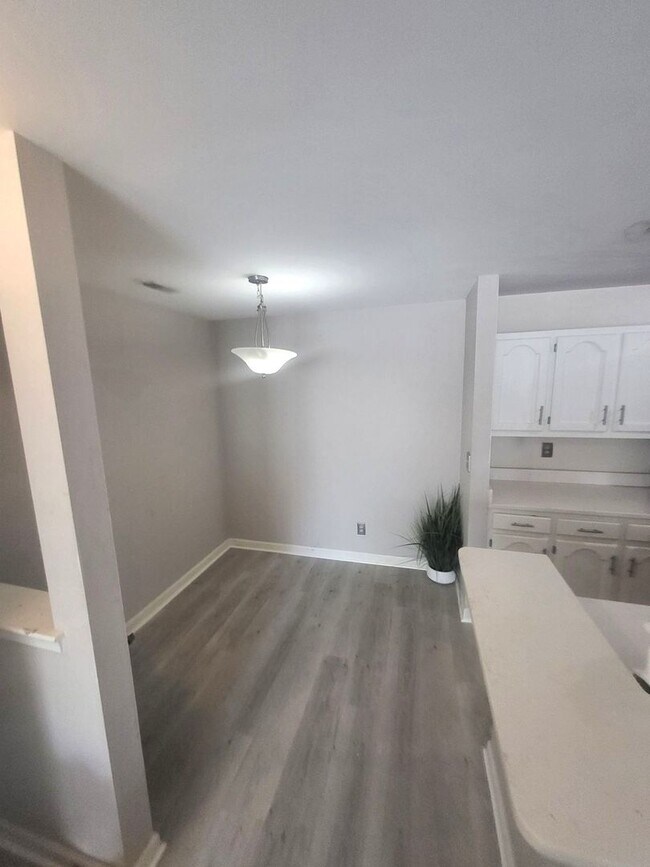 Building Photo - Beautiful Waterfront 2 Bed / 2 Bath Condo in Downtown Norfolk – $1,800/month