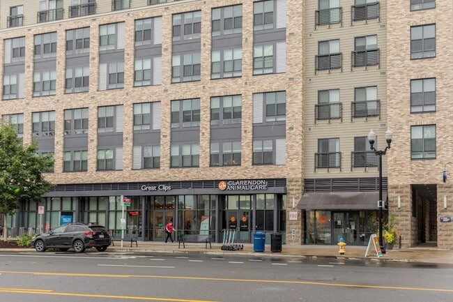 Building Photo - 935 S Taylor St