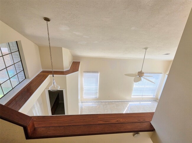 Building Photo - 13939 Plantation Valley Dr